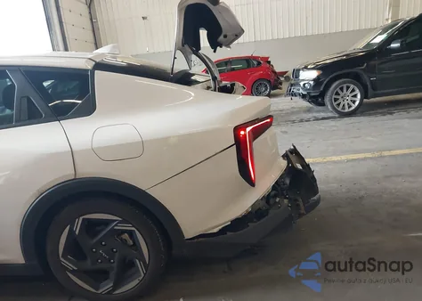 2025 Kia K4 Ex из США, поврежденный, VIN 3KPFU4DE6SE025457